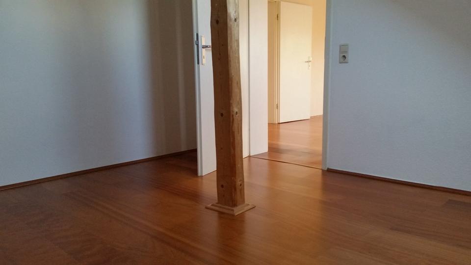 Dachgeschoßwohnung Limbach-Oberfrohna Oberfrohna - 2 Zimmer, 59 m&sup2;, 355&euro; | Angebot:24075560