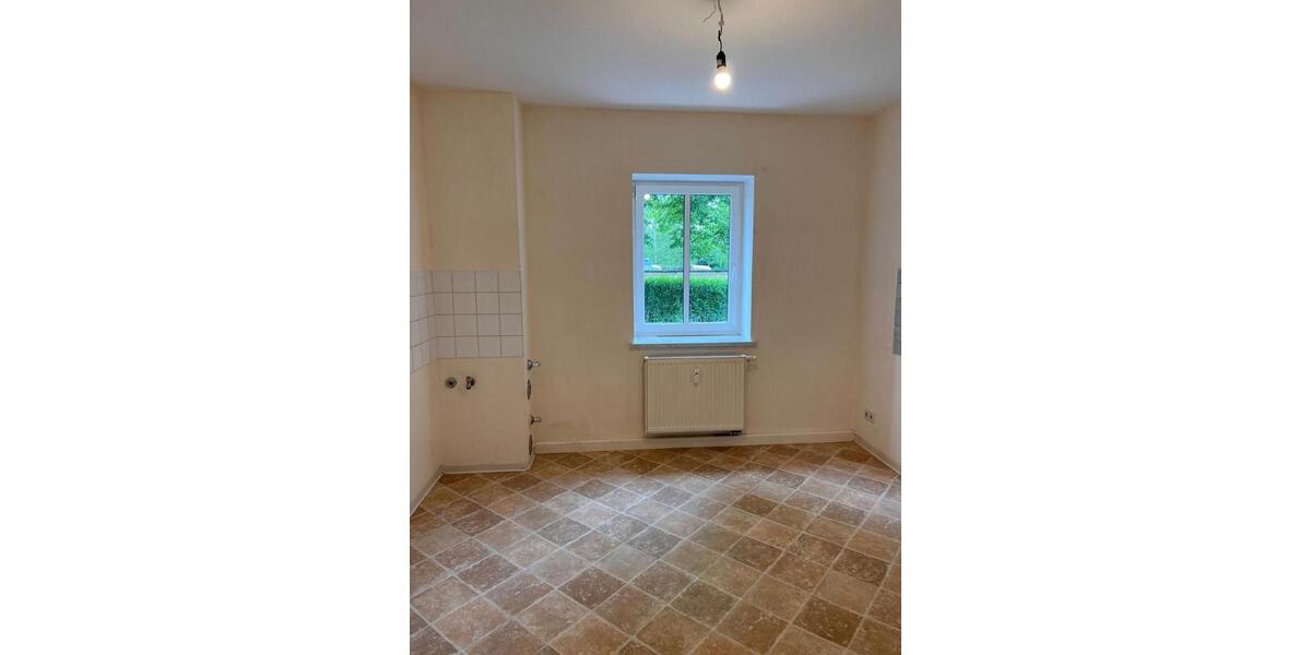 Etagenwohnung Glauchau - 3 Zimmer, 64 m&sup2;, 370&euro; | Angebot:24487629