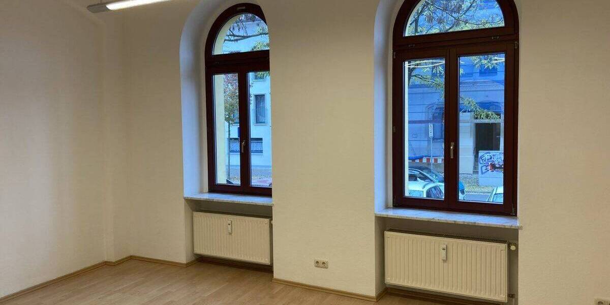 Gewerbeobjekt Zwickau Innenstadt - 4 Zimmer, 125 m&sup2;, 900&euro; | Angebot:26799252