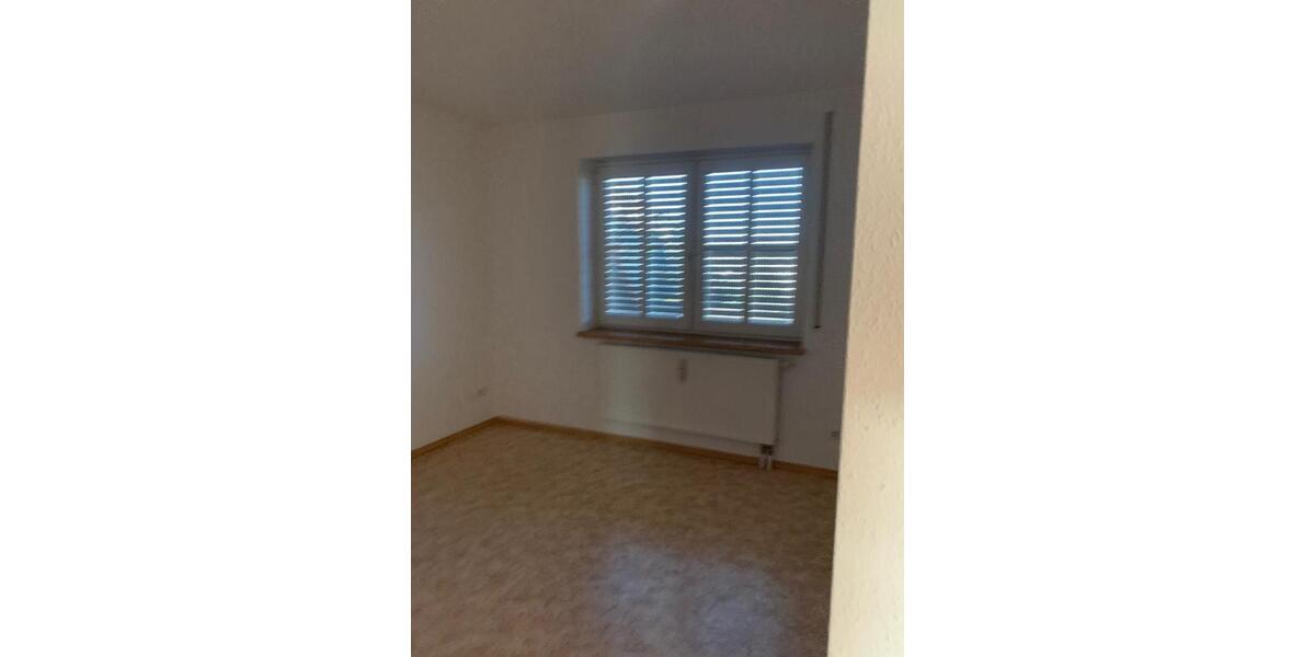Etagenwohnung Schmölln - 2 Zimmer, 55 m&sup2;, 480&euro; | Angebot:25978976