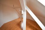 Dachgeschoßwohnung Zwickau Neuplanitz - 2 Zimmer, 70 m&sup2;, 395&euro; | Angebot:25223106