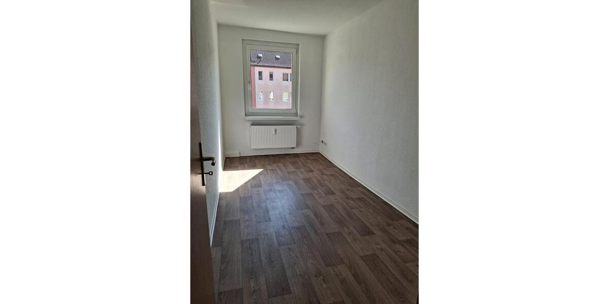 Etagenwohnung Limbach-Oberfrohna Oberfrohna - 3 Zimmer, 79 m&sup2;, 503&euro; | Angebot:24858840