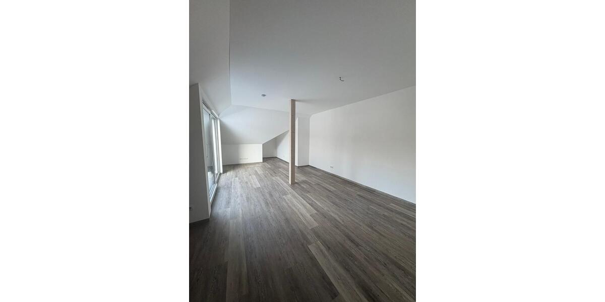 Etagenwohnung Auerbach/Vogtland Vogtland - 3 Zimmer, 102 m&sup2;, 750&euro; | Angebot:23844966