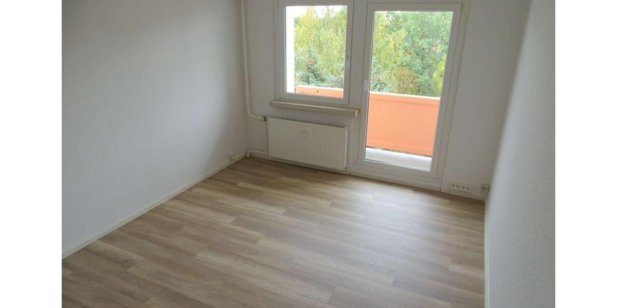Etagenwohnung Crimmitschau - 1 Zimmer, 30 m&sup2;, 178&euro; | Angebot:25919819