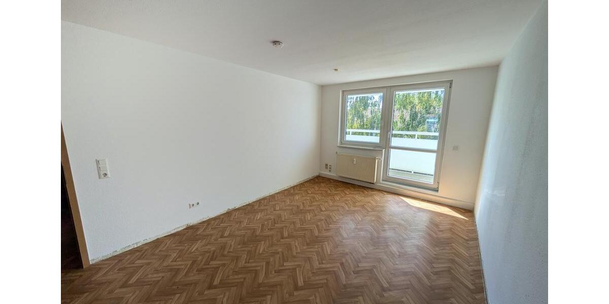 Etagenwohnung Limbach-Oberfrohna Oberfrohna - 2 Zimmer, 56 m&sup2;, 356&euro; | Angebot:25945710