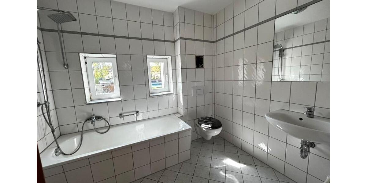 Etagenwohnung Zwickau Auerbach - 2 Zimmer, 55 m&sup2;, 330&euro; | Angebot:26382747