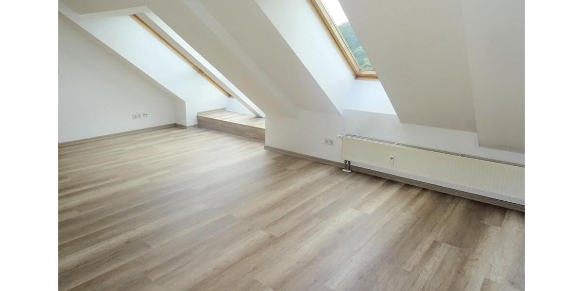 Etagenwohnung Werdau - 2 Zimmer, 55 m&sup2;, 320&euro; | Angebot:23404333