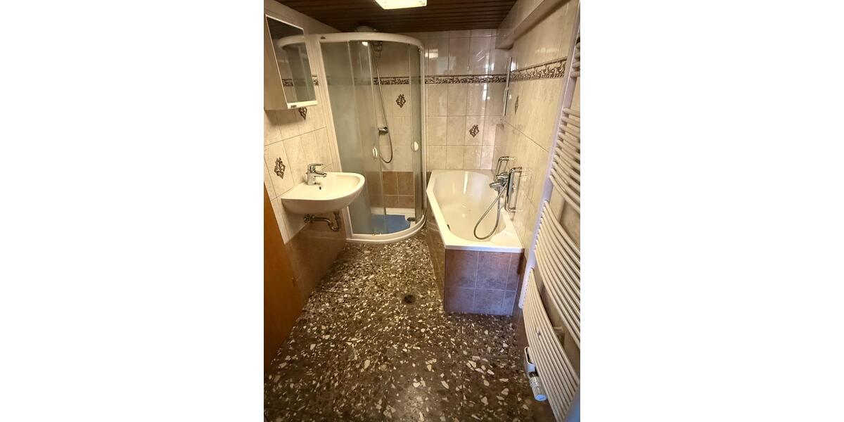 Einfamilienhaus Glauchau - 3 Zimmer, 100 m&sup2;, 139.500&euro; | Angebot:22496086