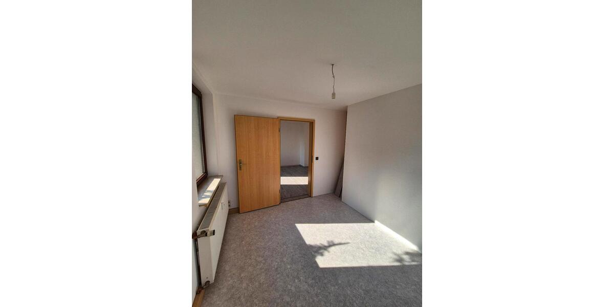 Etagenwohnung Aue-Bad Schlema Bad Schlema - 4 Zimmer, 103 m&sup2;, 600&euro; | Angebot:25839930