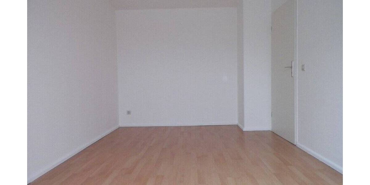 Etagenwohnung Zwickau Innenstadt - 3 Zimmer, 75 m&sup2;, 455&euro; | Angebot:25734789