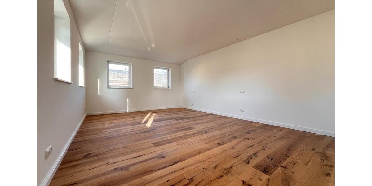 Hochparterre Limbach-Oberfrohna Oberfrohna - 2.5 Zimmer, 84 m&sup2;, 849&euro; | Angebot:25544769