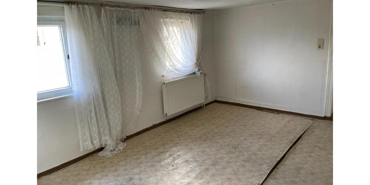 Einfamilienhaus Limbach-Oberfrohna Oberfrohna - 4 Zimmer, 124 m&sup2;, 56.000&euro; | Angebot:25876661