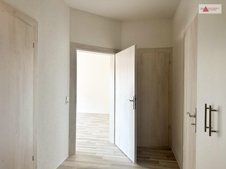 Erdgeschoßwohnung Stollberg (Erzgebirge) - 3 Zimmer, 74 m&sup2;, 485&euro; | Angebot:25342770