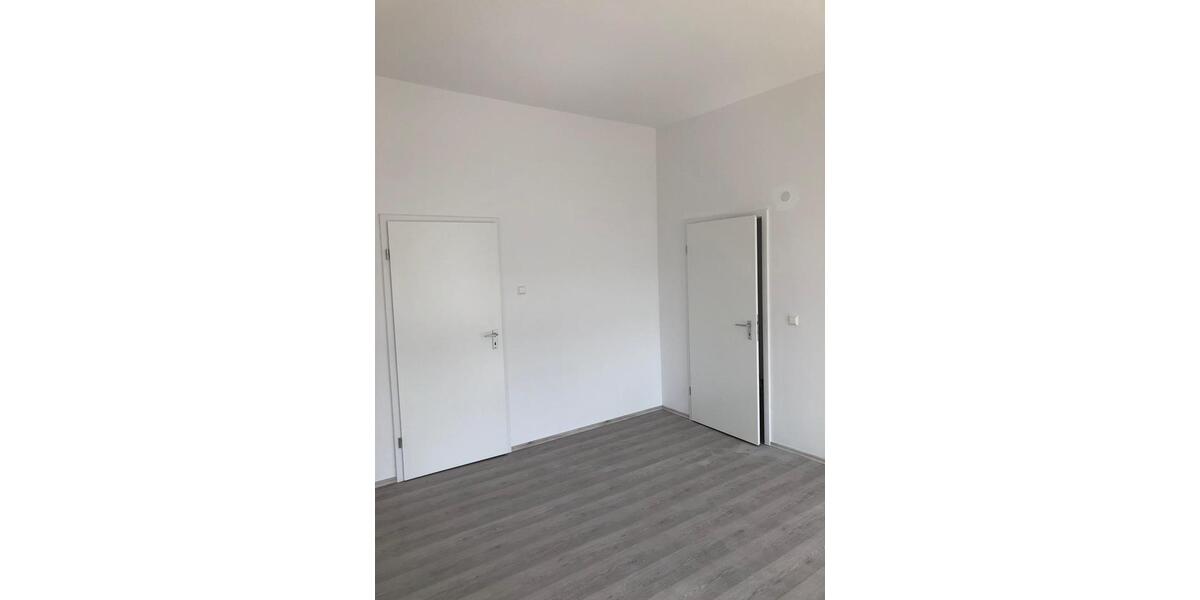 Etagenwohnung Zwickau - 4 Zimmer, 95 m&sup2;, 650&euro; | Angebot:25052648