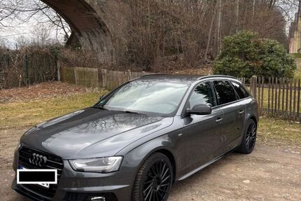 Audi A4 157.700 km 14.500 &euro; Limbach-Oberfrohna 09212