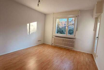 Wohnung Crimmitschau - 2 Zimmer, 52 m&sup2;, 300&euro; | Angebot:26781684
