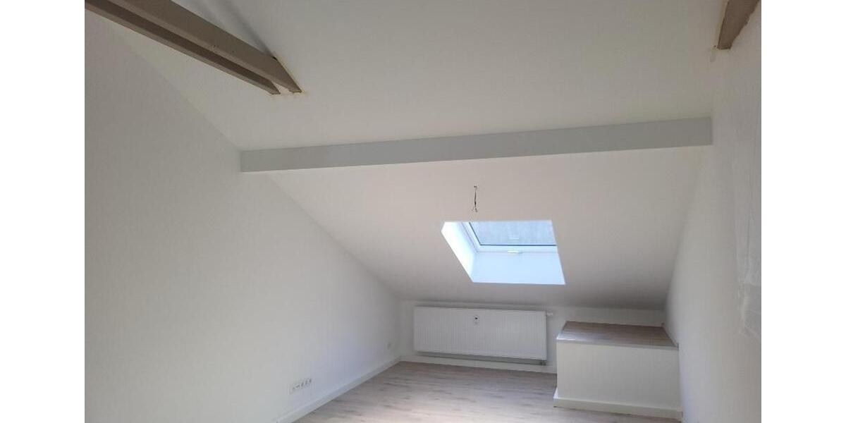 Dachgeschoßwohnung Greiz - 4 Zimmer, 107 m&sup2;, 805&euro; | Angebot:25146416