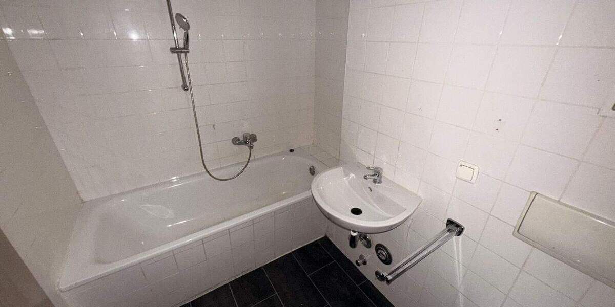 Etagenwohnung Crimmitschau - 2 Zimmer, 42 m&sup2;, 290&euro; | Angebot:25680255