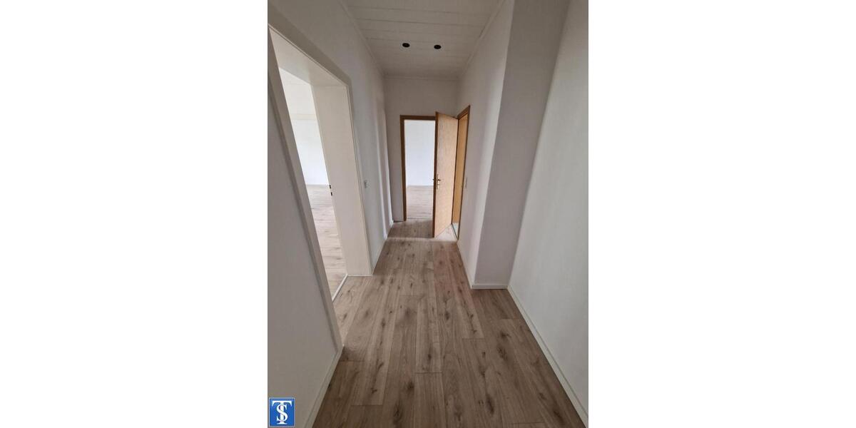 Etagenwohnung Elsterberg - 3 Zimmer, 66 m&sup2;, 340&euro; | Angebot:24117757