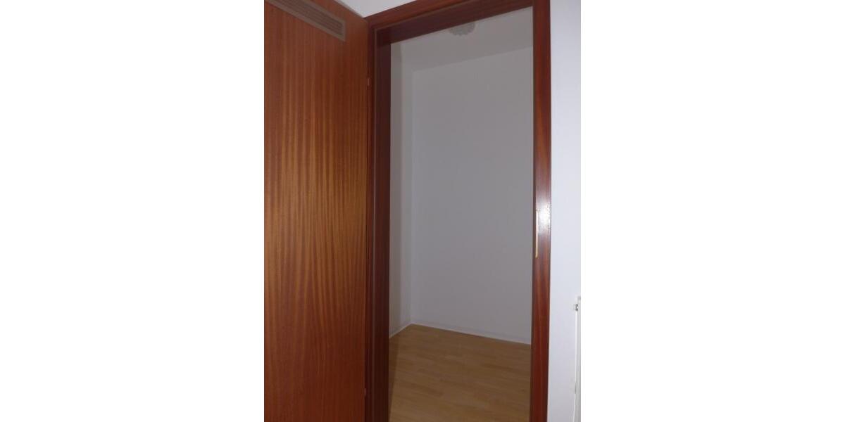 Etagenwohnung Limbach-Oberfrohna Oberfrohna - 2 Zimmer, 46 m&sup2;, 270&euro; | Angebot:25569447