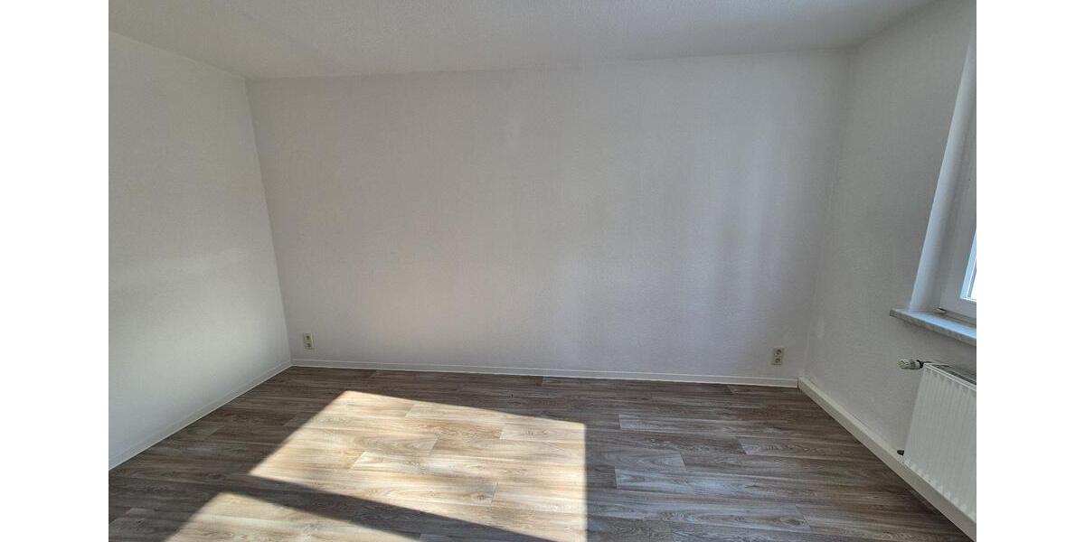 Etagenwohnung Hohenstein-Ernstthal Ernstthal - 3 Zimmer, 59 m&sup2;, 373&euro; | Angebot:21568172