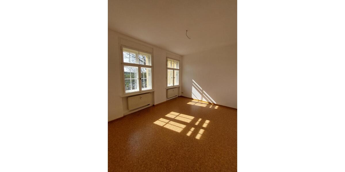 Etagenwohnung Greiz - 2 Zimmer, 54 m&sup2;, 273&euro; | Angebot:25864286