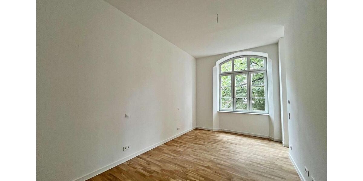 Etagenwohnung Zwickau - 2 Zimmer, 55 m&sup2;, 438&euro; | Angebot:24002242