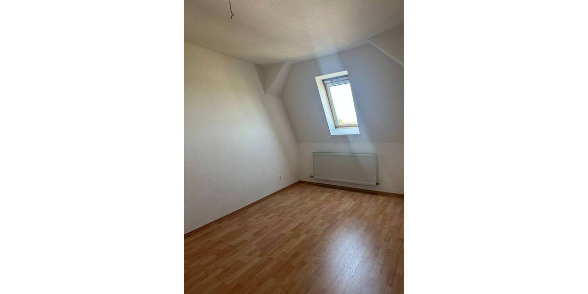 Etagenwohnung Zwickau Bahnhofsvorstadt - 4 Zimmer, 80 m&sup2;, 450&euro; | Angebot:25737496