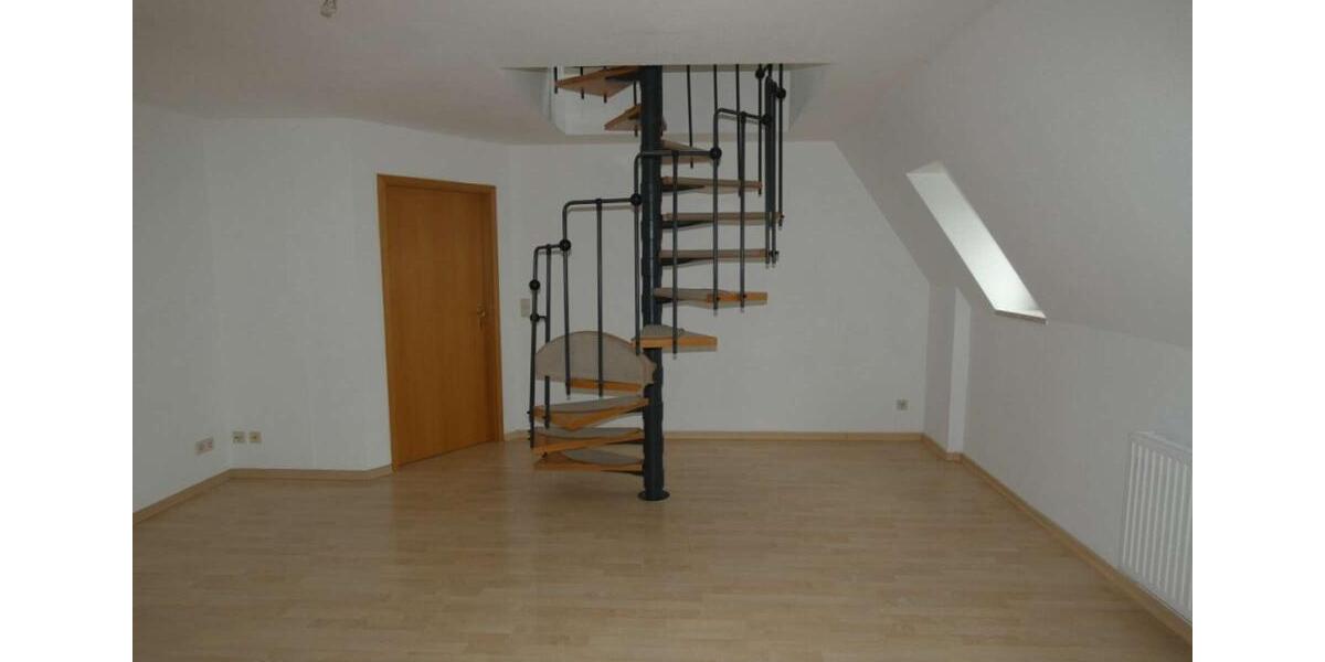 Dachgeschoßwohnung Zwickau - 3 Zimmer, 85 m&sup2;, 430&euro; | Angebot:19088361