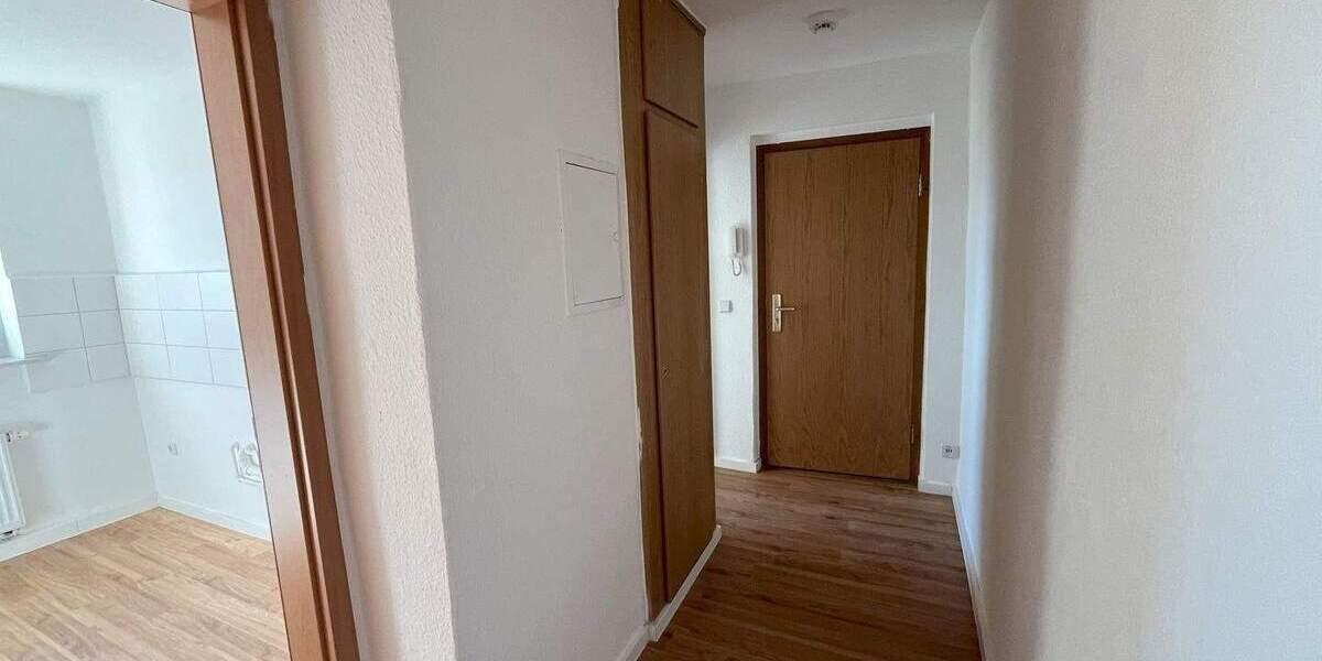Etagenwohnung Zwickau Pölbitz - 2 Zimmer, 48 m&sup2;, 279&euro; | Angebot:25739970