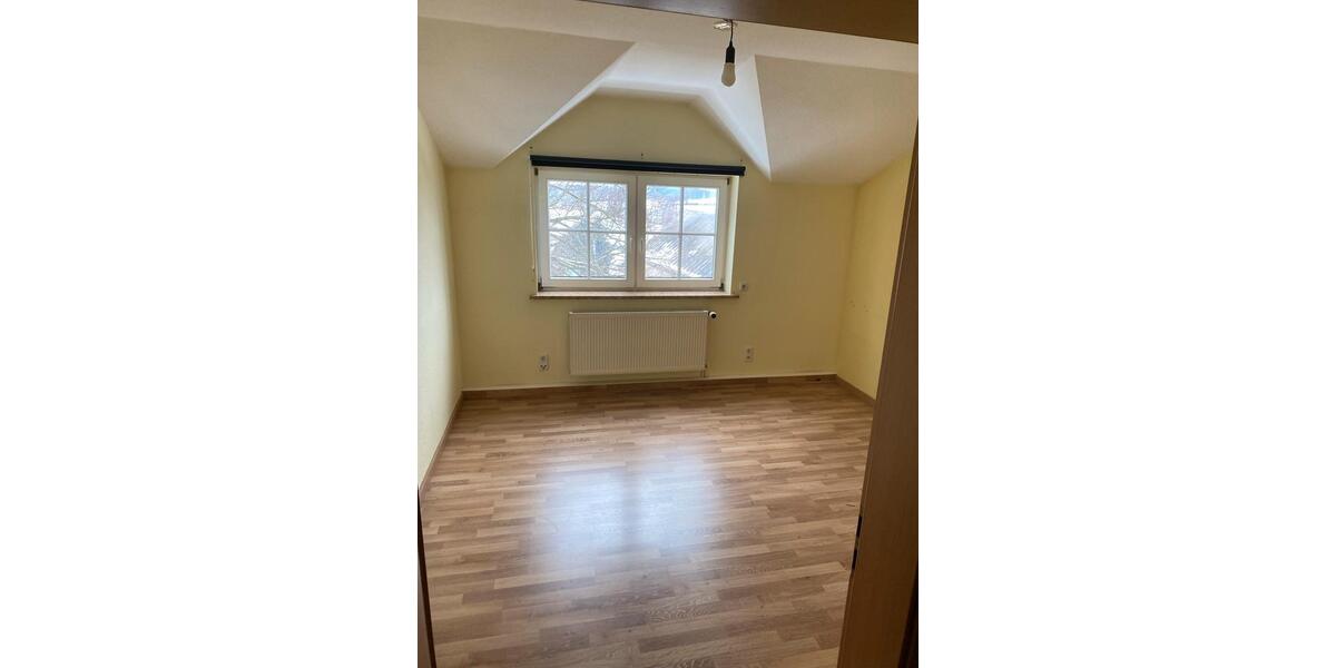 Mehrfamilienhaus, Wohnhaus Crinitzberg - 10 Zimmer, 182 m&sup2;, 375.000&euro; | Angebot:25171448