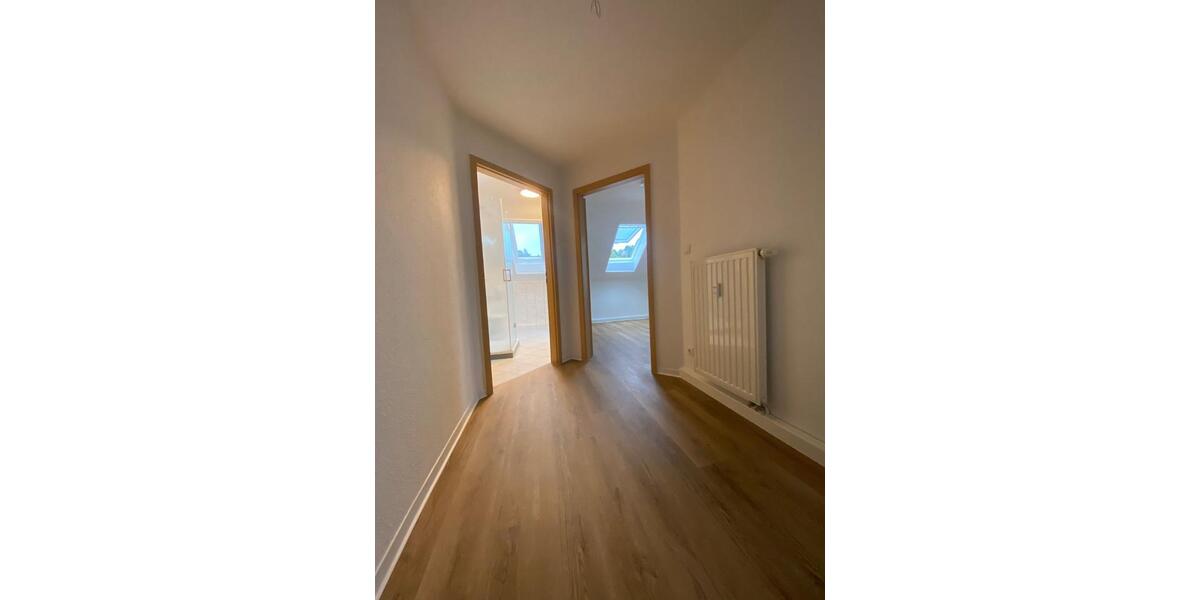 Dachgeschoßwohnung Schönheide - 2 Zimmer, 53 m&sup2;, 424&euro; | Angebot:25381771