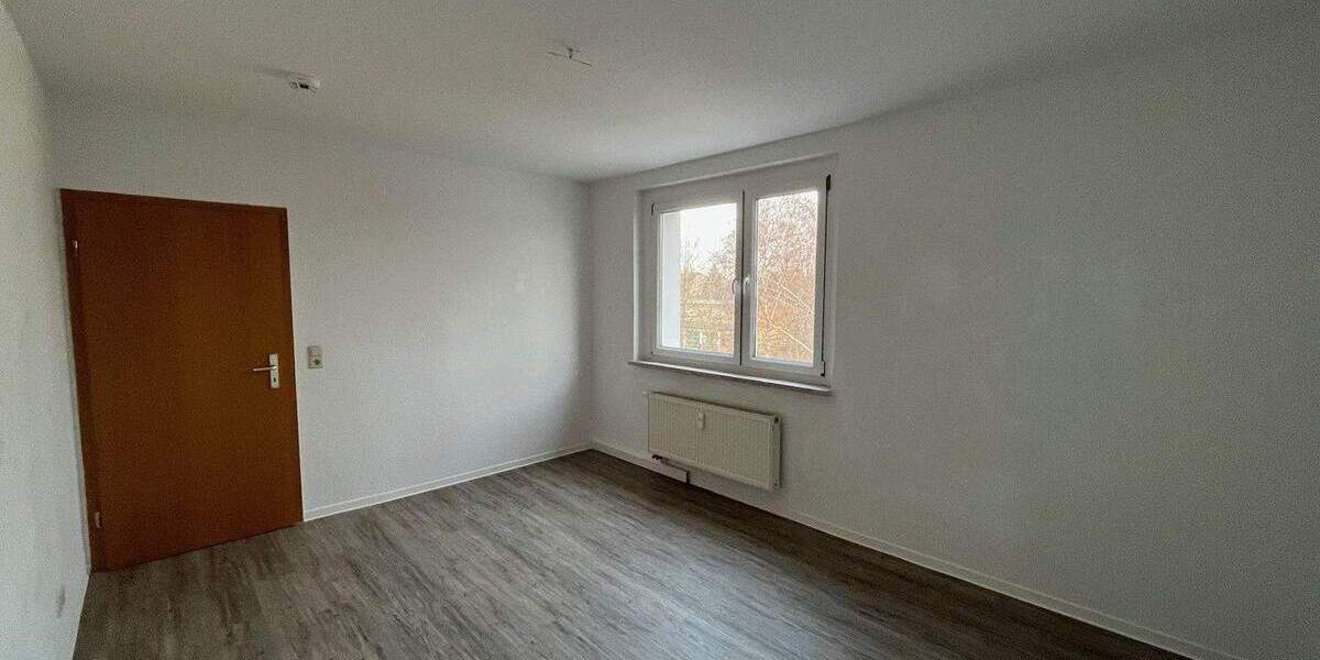 Etagenwohnung Zwickau Marienthal - 3 Zimmer, 59 m&sup2;, 400&euro; | Angebot:25698960