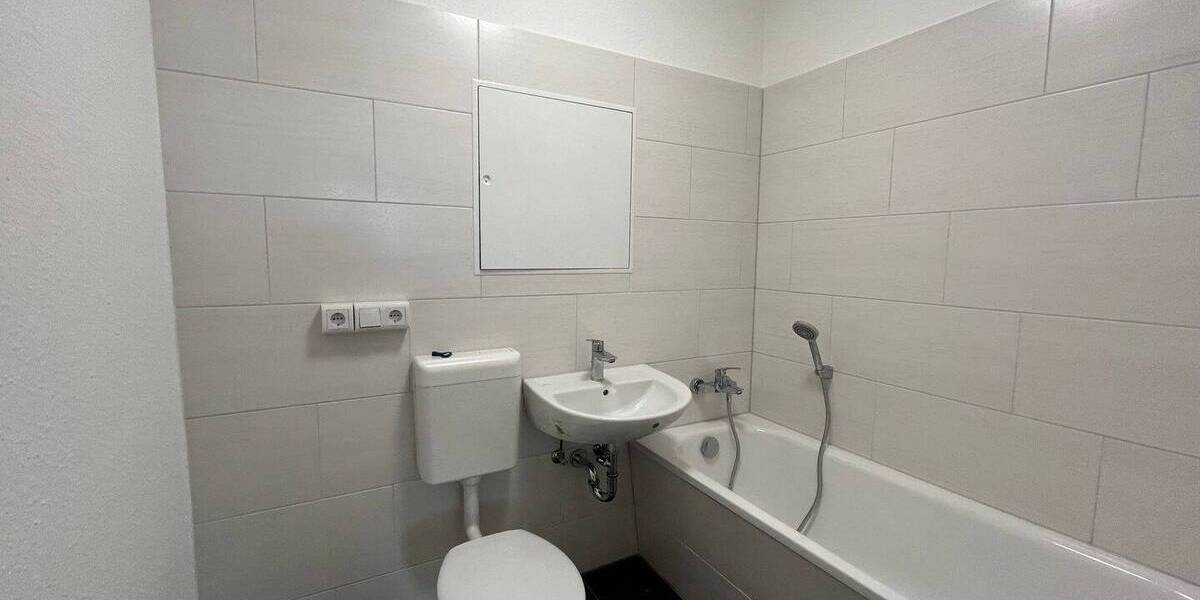 Etagenwohnung Zwickau Pölbitz - 3 Zimmer, 70 m&sup2;, 319&euro; | Angebot:26066267