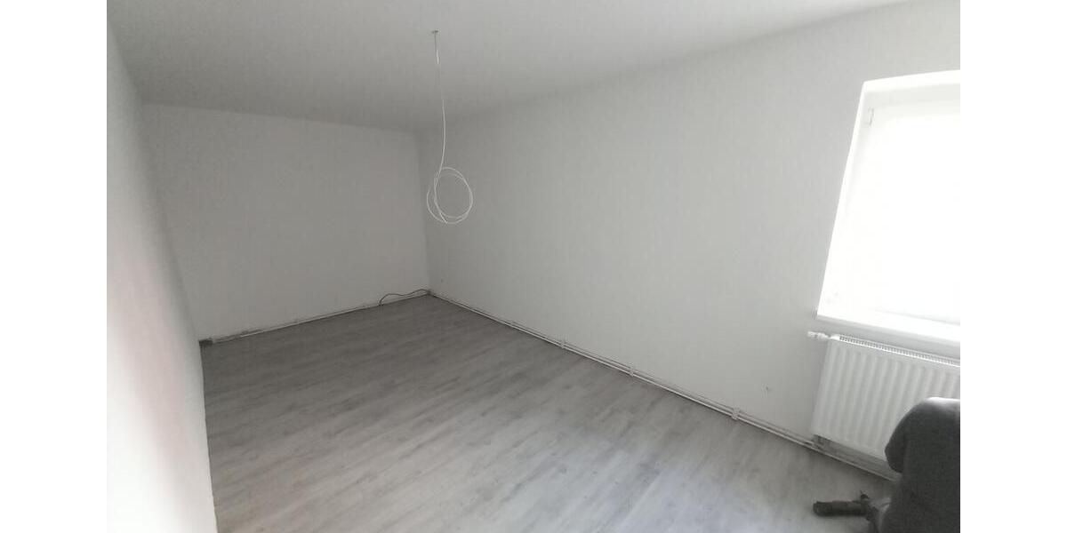 Erdgeschoßwohnung Zwickau Auerbach - 3 Zimmer, 117 m&sup2;, 760&euro; | Angebot:24252555