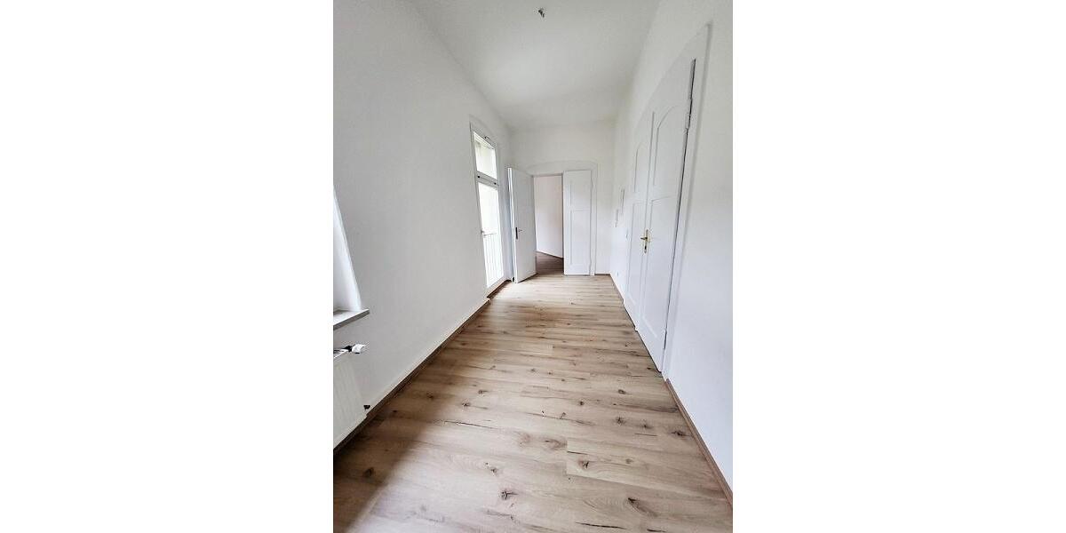 Etagenwohnung Reichenbach im Vogtland - 2 Zimmer, 73 m&sup2;, 463&euro; | Angebot:24625041