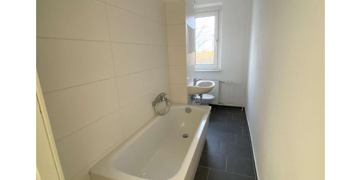 Etagenwohnung Nobitz - 4 Zimmer, 74 m&sup2;, 372&euro; | Angebot:25419121