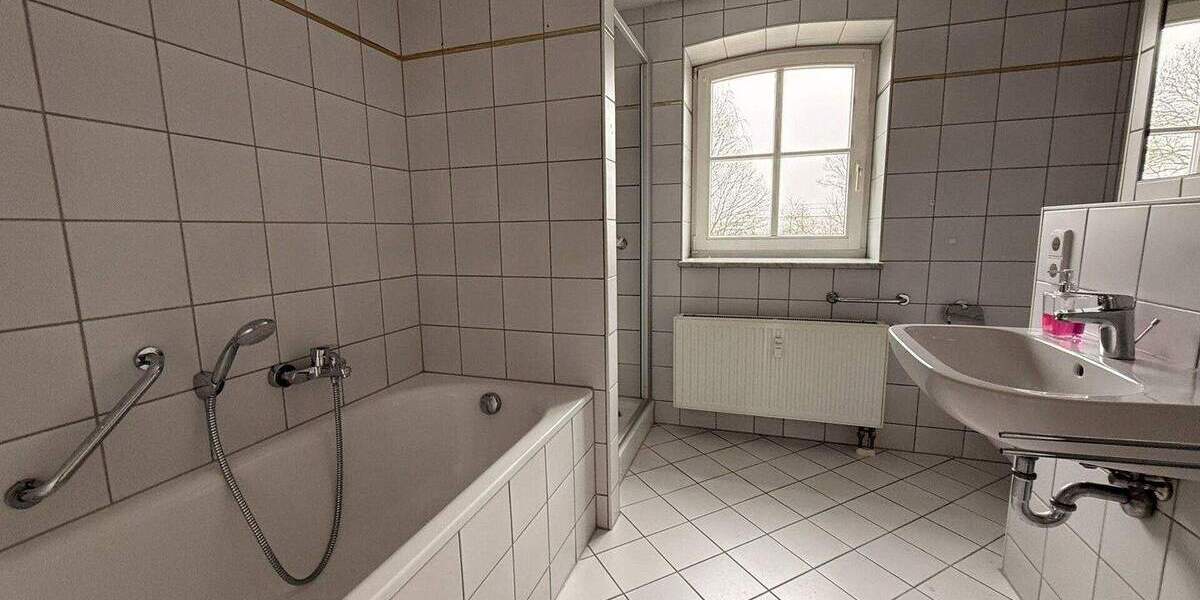 Etagenwohnung Zwickau Weißenborn - 3 Zimmer, 65 m&sup2;, 570&euro; | Angebot:25680257