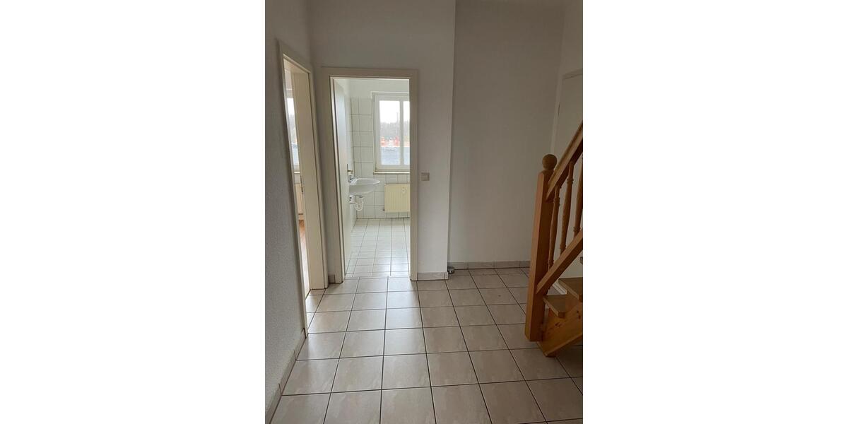 Maisonettenwohnung Meerane - 3 Zimmer, 66 m&sup2;, 370&euro; | Angebot:25082500