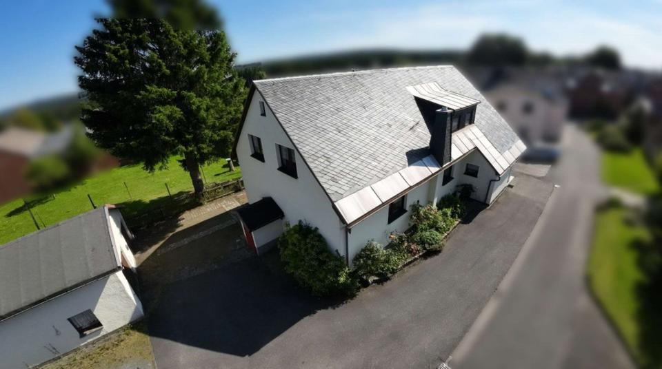 Einfamilienhaus Falkenstein/Vogtland Vogtland - 9 Zimmer, 230 m&sup2;, 260.000&euro; | Angebot:24464955