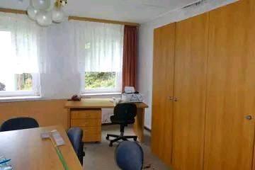 Einfamilienhaus Hartenstein - 5 Zimmer, 100 m&sup2;, 70.000&euro; | Angebot:25943393