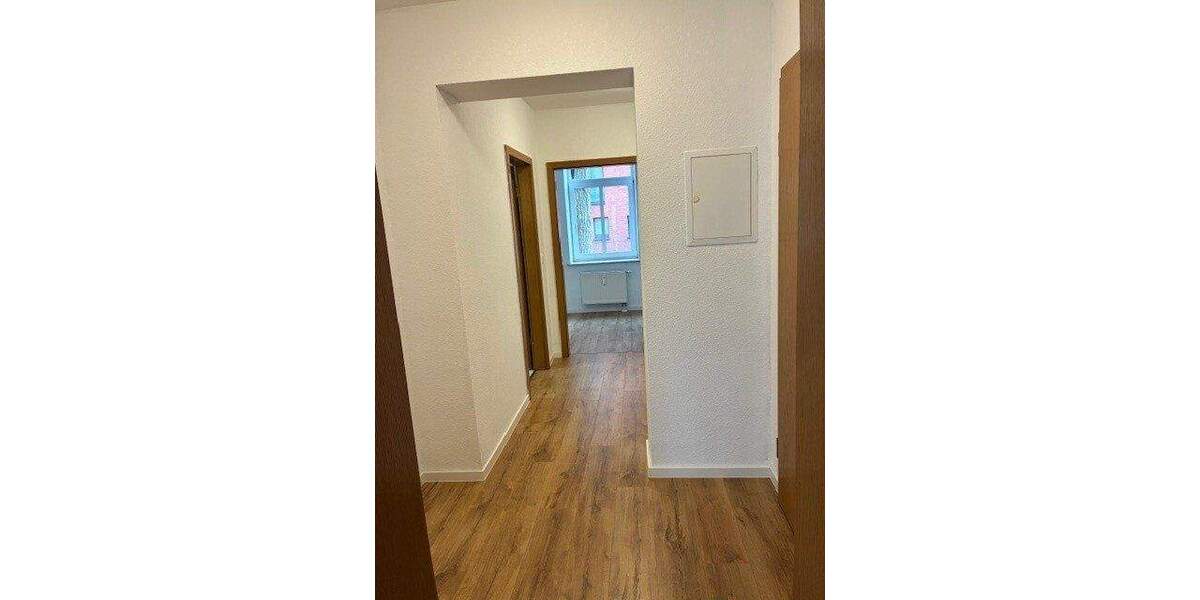 Etagenwohnung Zwickau Innenstadt - 2 Zimmer, 39 m&sup2;, 275&euro; | Angebot:25707544