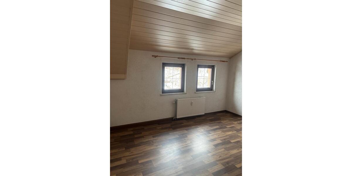 Etagenwohnung Gornsdorf - 2 Zimmer, 60 m&sup2;, 510&euro; | Angebot:25646710