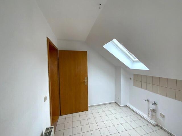 Dachgeschoßwohnung Zwickau Cainsdorf - 3 Zimmer, 58 m&sup2;, 310&euro; | Angebot:24489742