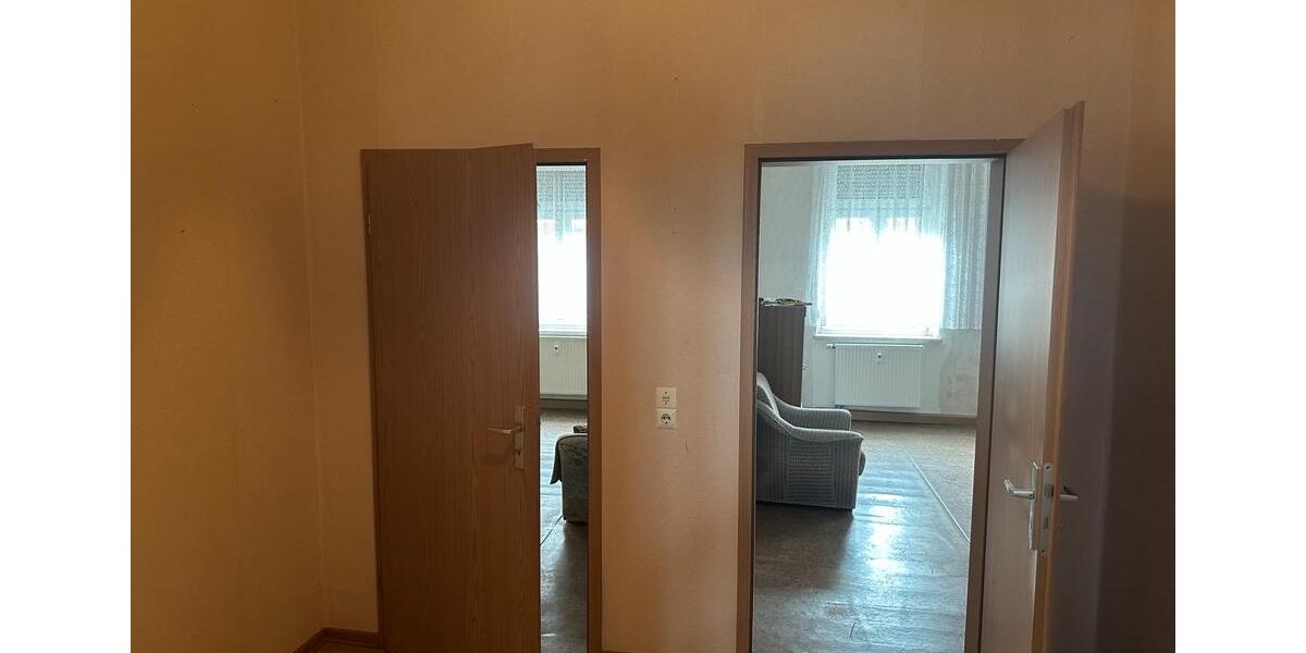 Mehrfamilienhaus, Wohnhaus Crimmitschau - 13 Zimmer, 240 m&sup2;, 55.000&euro; | Angebot:25961759