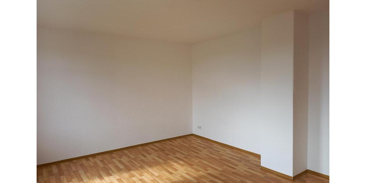 Dachgeschoßwohnung Werdau - 2 Zimmer, 67 m&sup2;, 337&euro; | Angebot:24953425