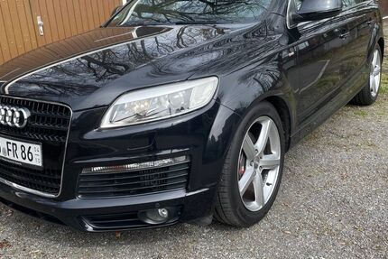 Audi Q7 246.000 km 9.500 &euro; Gersdorf 09355