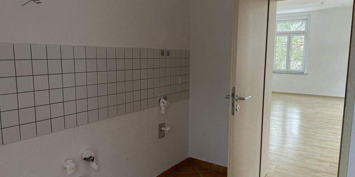 Etagenwohnung Zwickau Pölbitz - 3 Zimmer, 93 m&sup2;, 560&euro; | Angebot:25707538