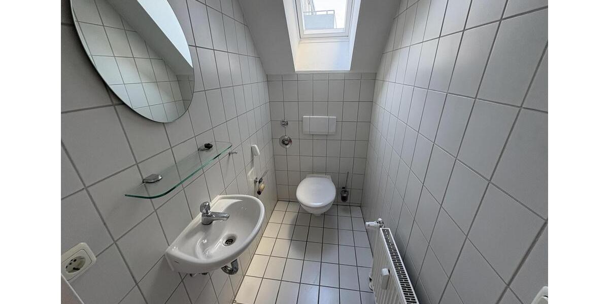Dachgeschoßwohnung Zwickau Zwickau-Nord - 2 Zimmer, 68 m&sup2;, 420&euro; | Angebot:25255886