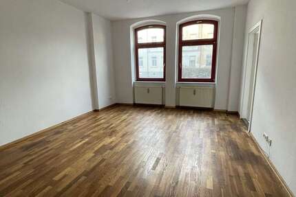 Wohnung Zwickau - 4 Zimmer, 77 m&sup2;, 360&euro; | Angebot:23826387